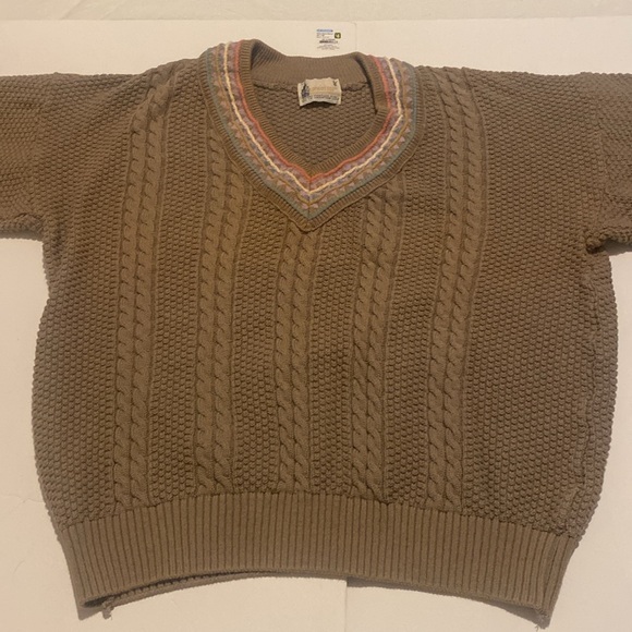 Vintage London Fog V neck cable knit sweater - Picture 2 of 9